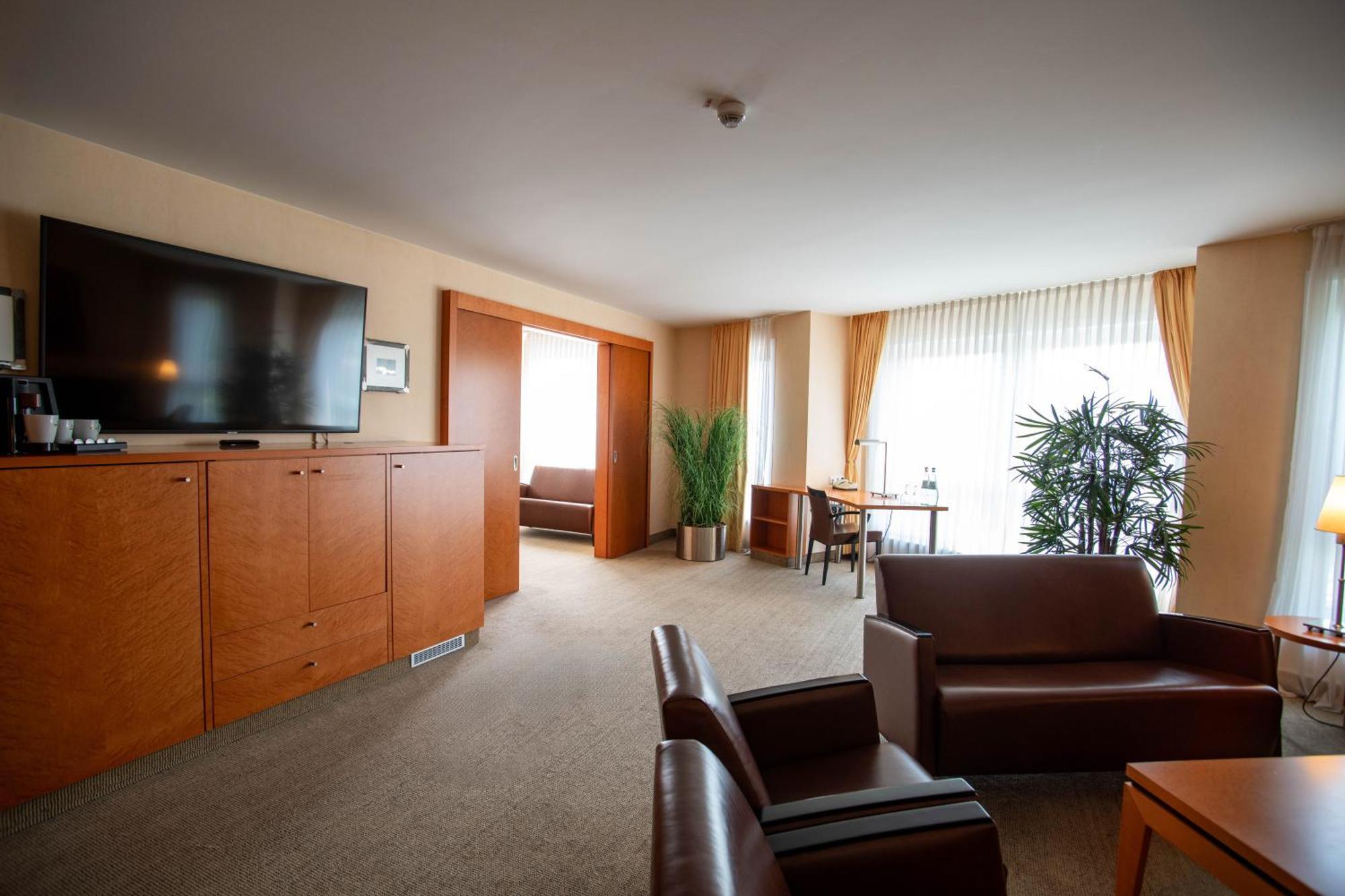 Best Western Premier Airporthotel Berlin Schoenefeld Exterior photo